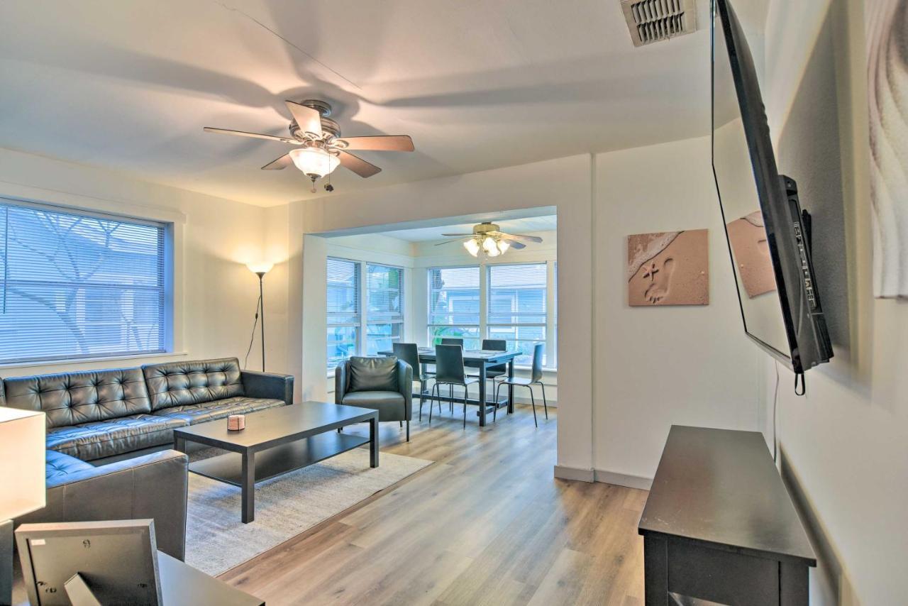 Sun-Soaked Coastal Hideaway - Steps To Beach! Clearwater Beach Exterior photo